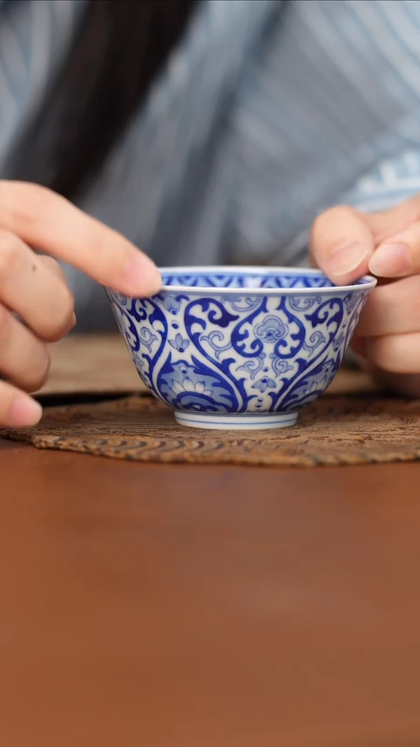 杯看山柴窑青花图案