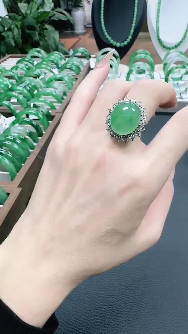 未镶嵌1石英质玉（非洲翠）/8988