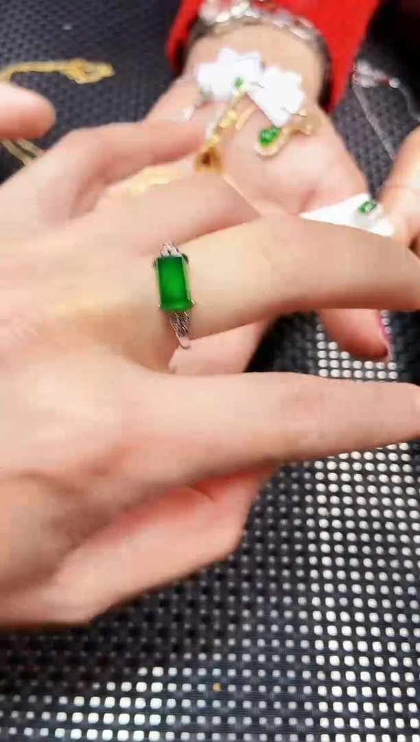 【闪购商品】翡翠戒指未镶嵌111111111