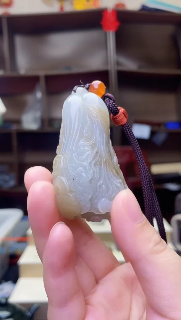 和田玉未镶嵌颈饰1