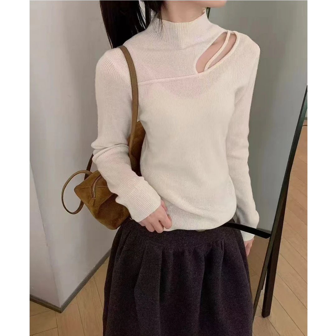 新袖 88301秋冬半高领纯色小心机镂空羊毛内搭修身显瘦百搭打底衫