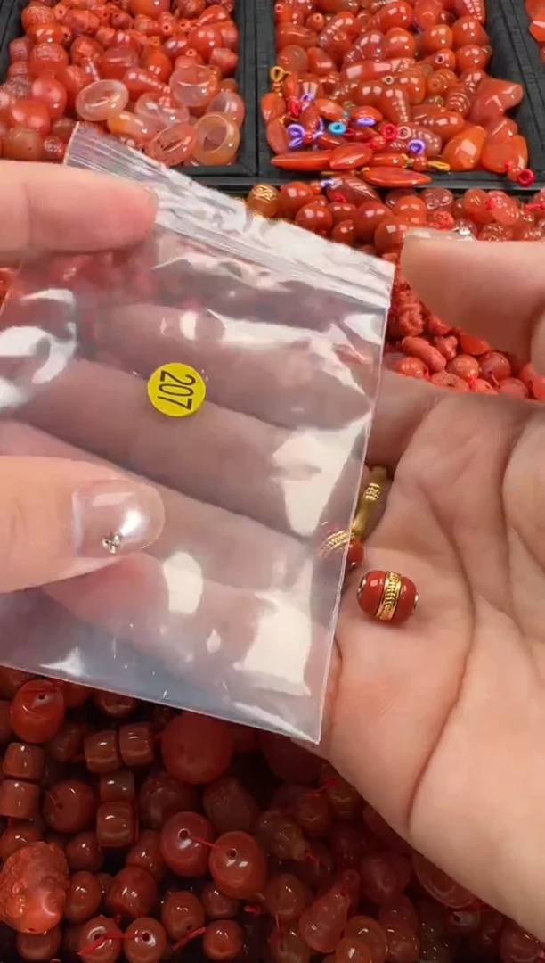 【闪购商品】南红玛瑙颈饰未镶嵌1
