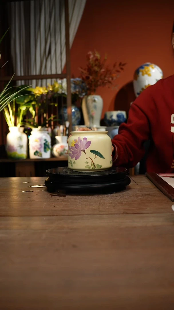 当代高温釉下彩手绘陶瓷餐具