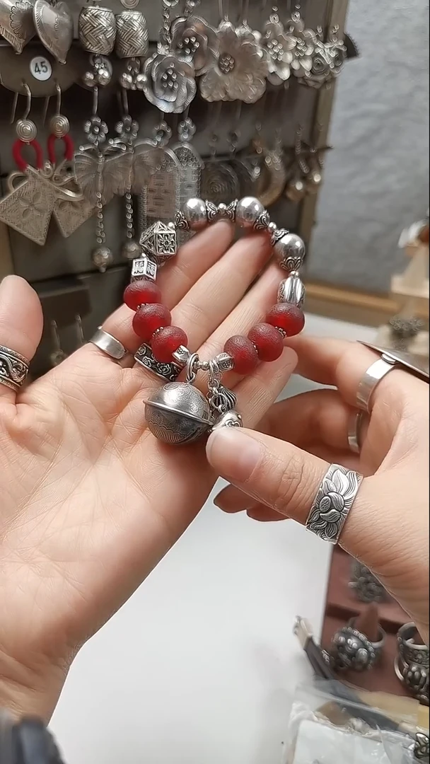 无足银彩**糖足银铃铛手链
