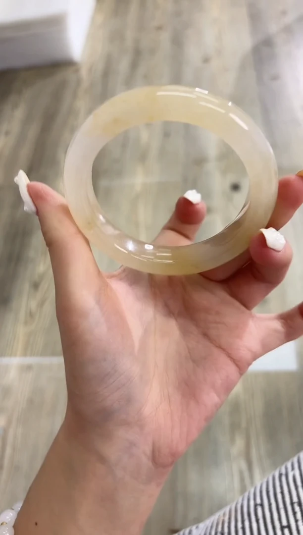 未镶嵌手镯石英质玉131-59HU