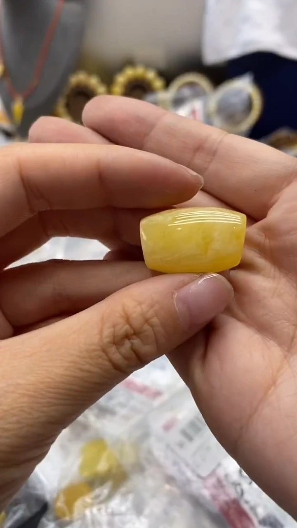 琥珀未镶嵌珠宝奇石2997