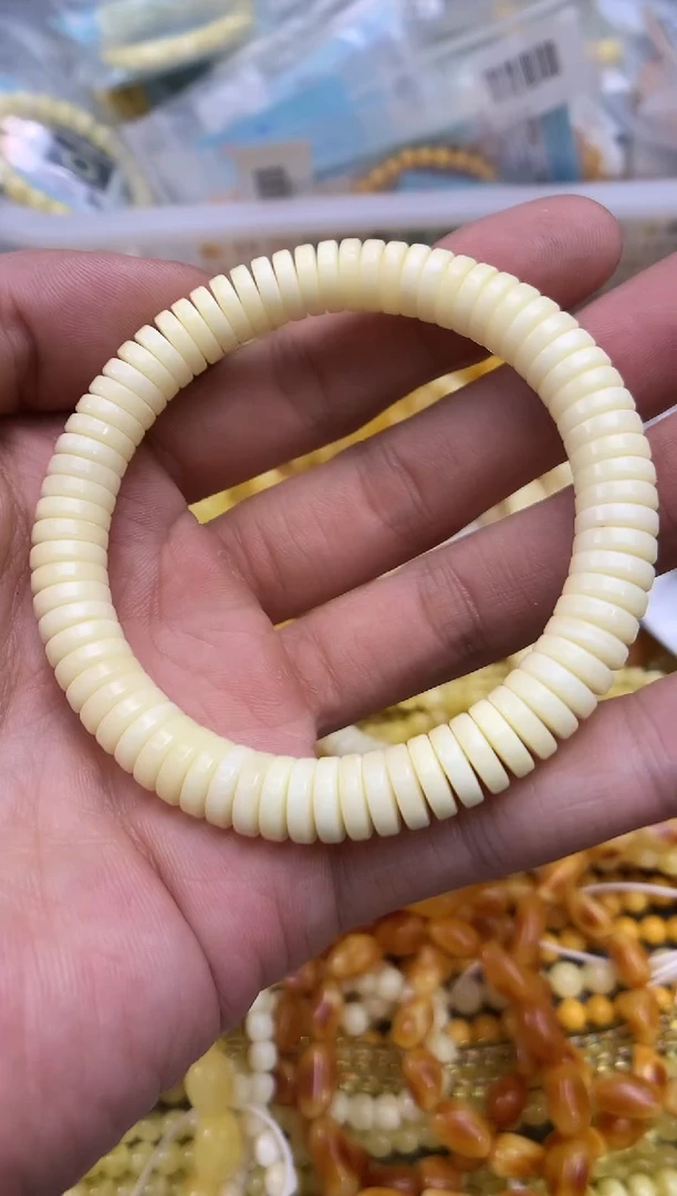 裸石蜜蜡未镶嵌手串