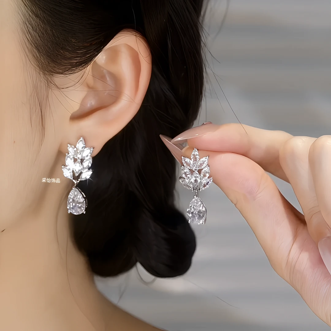 铜合金合成锆石耳饰  蛮好的人生胡曼黎同款水滴树叶闪锆新款耳环