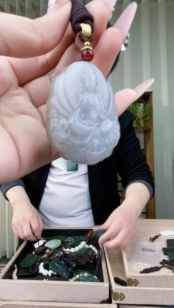 【闪购商品】和田玉挂件未镶嵌拍一发一，多样性发货！