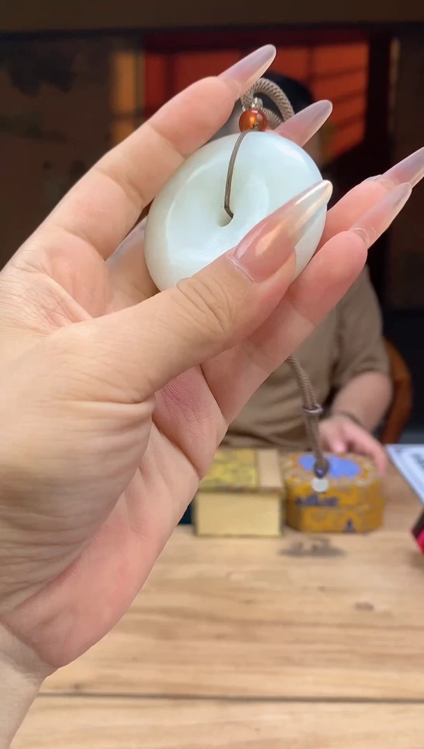 和田玉未镶嵌颈饰A408