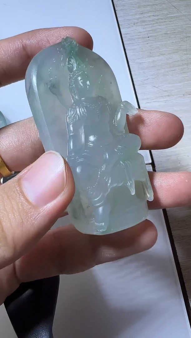 未镶嵌定制翡翠观音