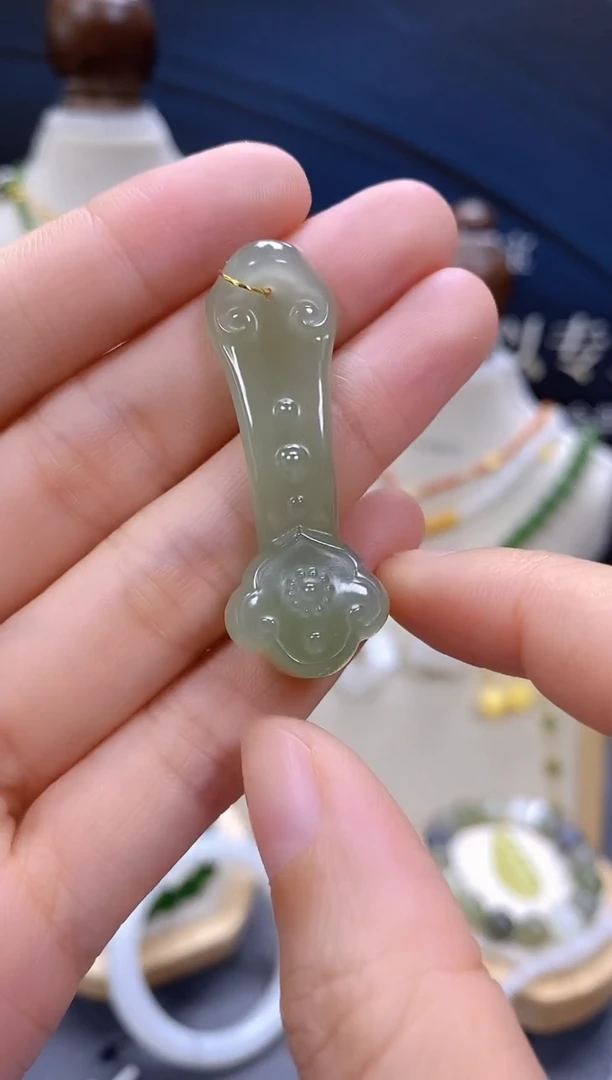 和田玉未镶嵌颈饰cg