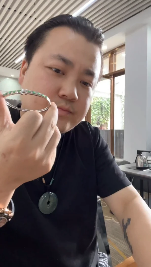 翡翠手镯银S925镶嵌银手镯