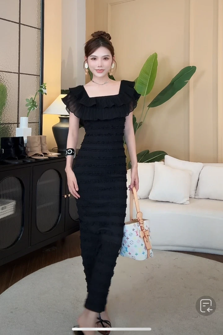 夏季法式连衣裙泡泡袖收腰礼服黑色显瘦气质