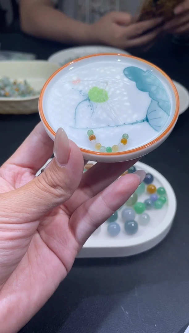 翡翠未镶嵌颈饰伊**紫翡翠净货