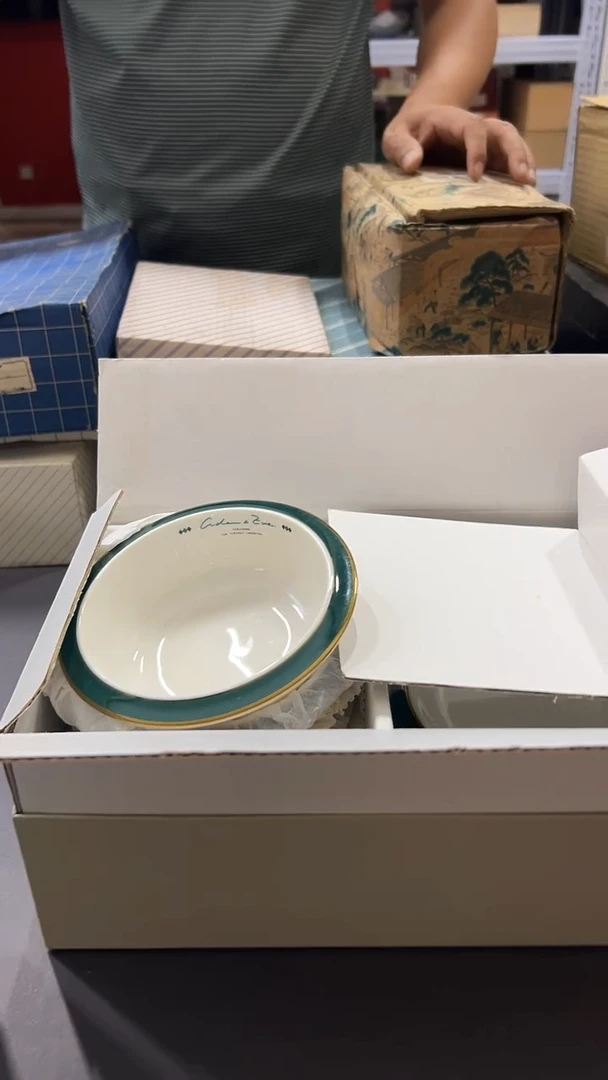 瓷片W****8默认微瑕，满38包邮1096