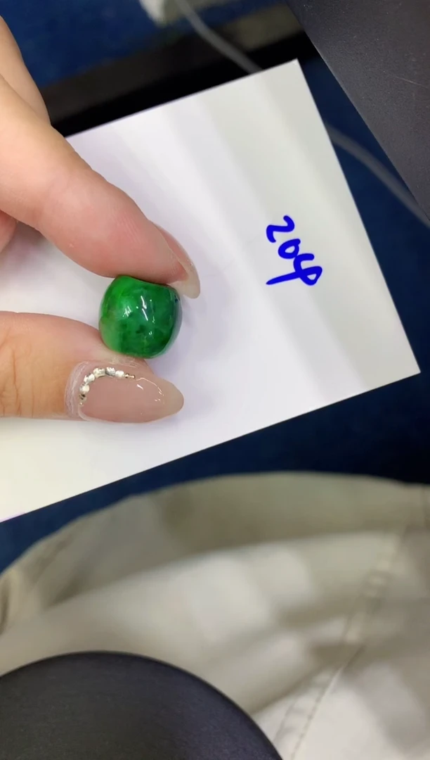 颈饰未镶嵌翡翠缅甸天然翡翠A货