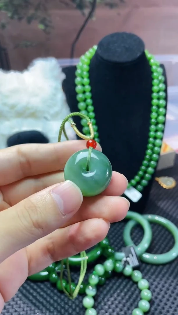 颈饰未镶嵌和田玉和田玉碧玉粉青猫眼平安扣