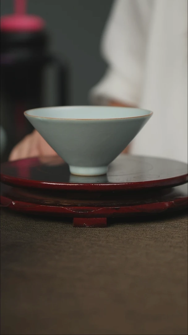 微微瑕  大斗笠栈  无底款