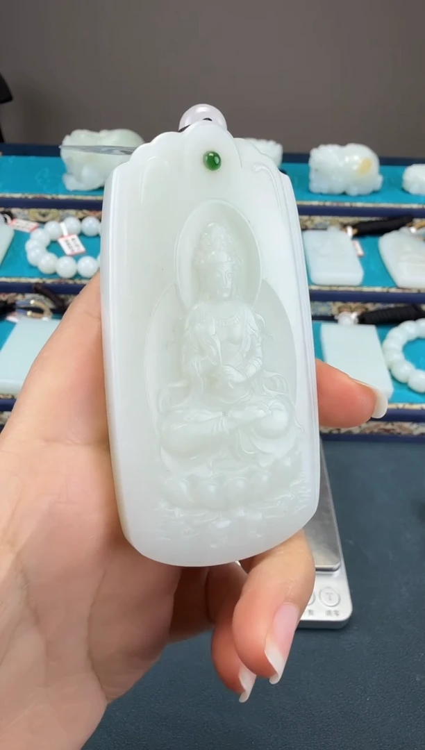 颈饰未镶嵌和田玉1