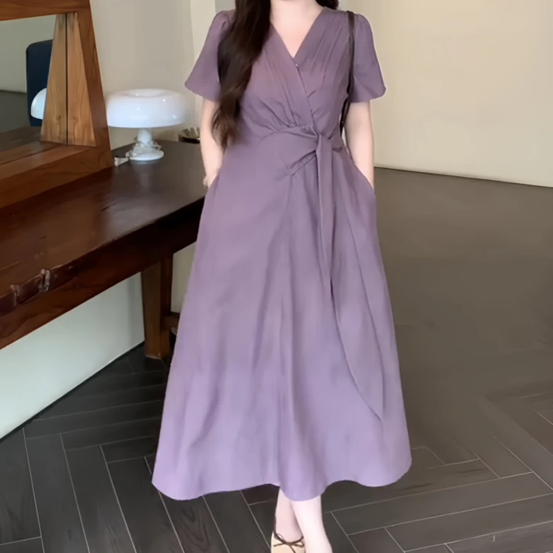 法式高级感紫色连衣裙女秋季气质v领收腰显瘦长裙简约款时尚小众