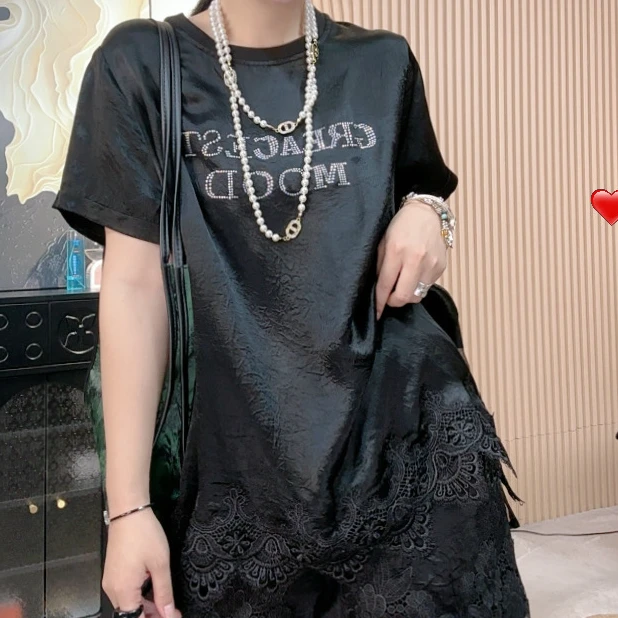 莹莹欧货【烫钻字母醋酸短袖】新中式气质高品女缎面拼接上衣25103