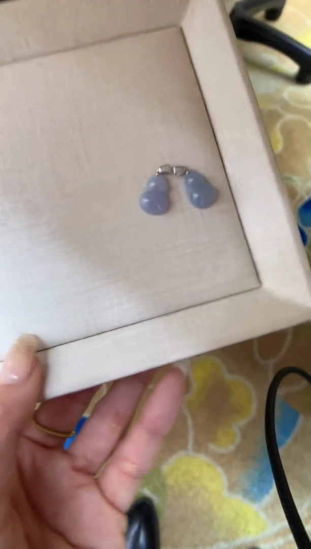 【闪购商品】翡翠颈饰18K金镶嵌葫芦 多样性发（1件）