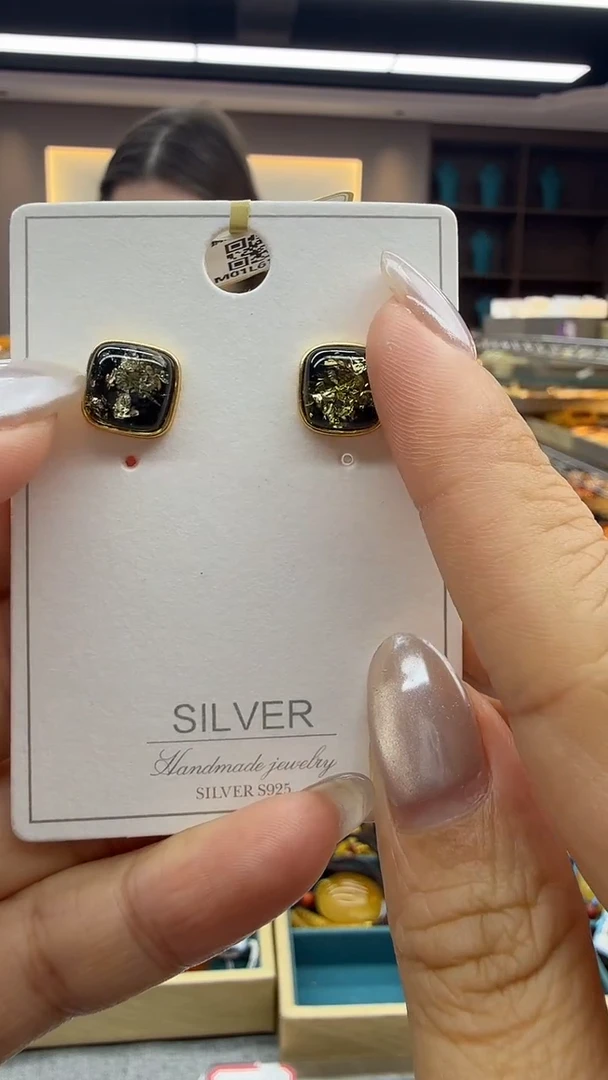 琥珀未镶嵌耳饰98秒拍号 假一罚三