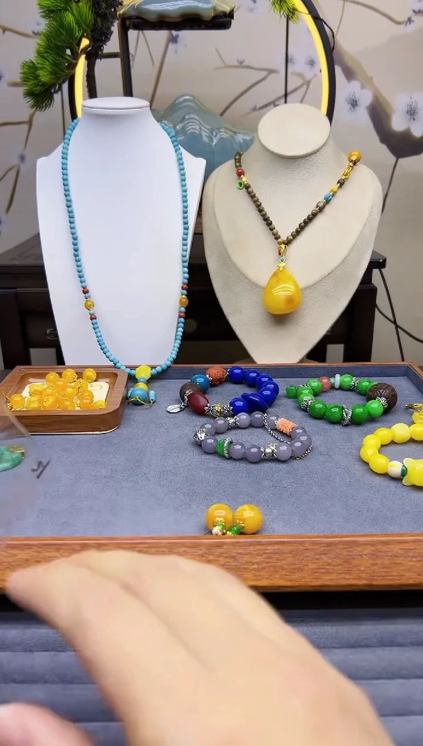 【闪购商品】蜜蜡耳饰14K金镶嵌E230