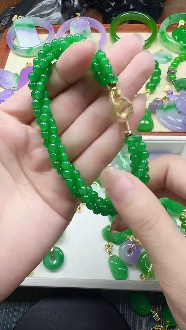 颈饰未镶嵌翡翠三圈麻花手链