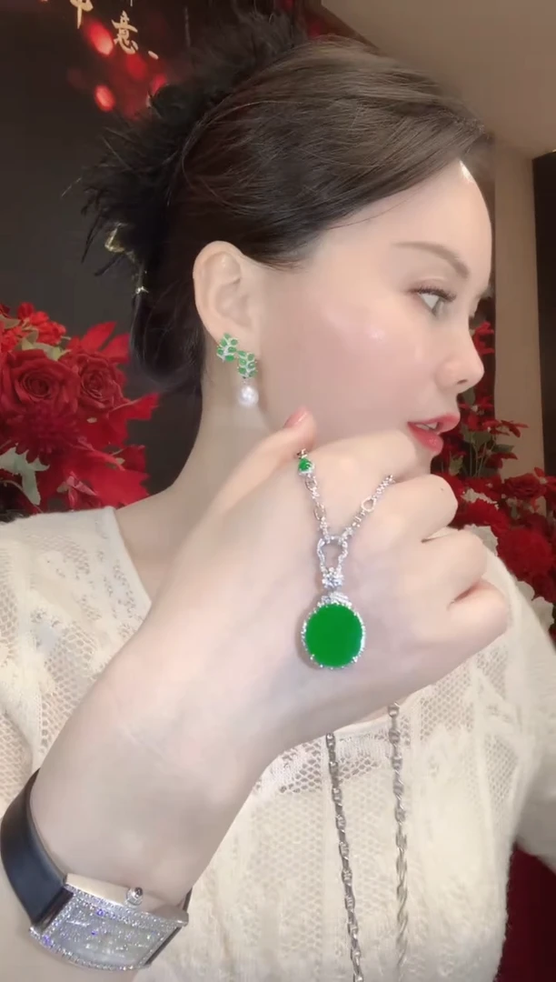 吊坠(不含链)18K金镶嵌翡翠A58 多样性发货一件