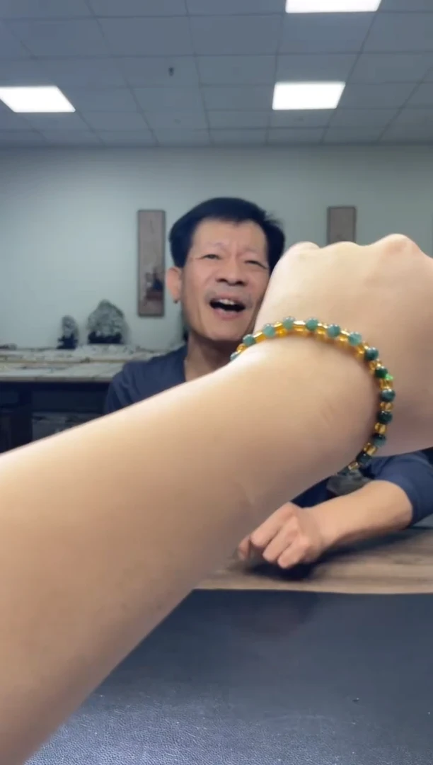 颈饰未镶嵌翡翠天然A货翡翠随机发一件2