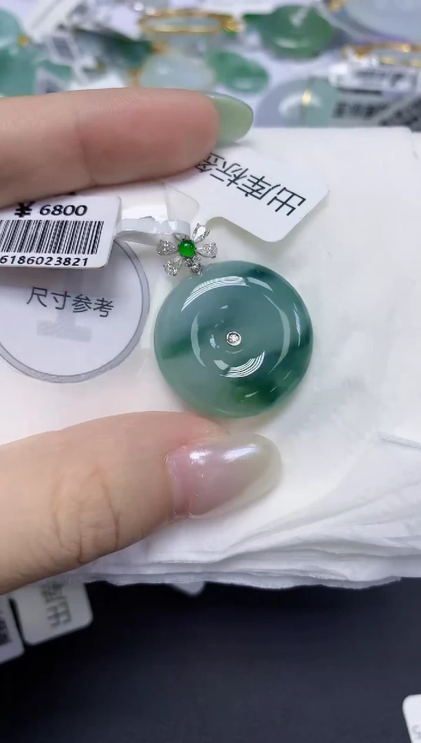 翡翠18K金镶嵌颈饰天然缅甸翡翠A货百元以上9元证书费自理