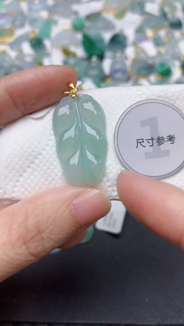 颈饰18K金镶嵌翡翠天然缅甸A货翡翠
