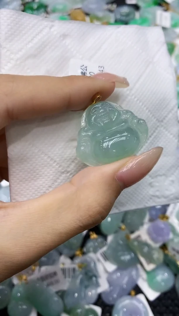 翡翠18K金镶嵌颈饰111111111111