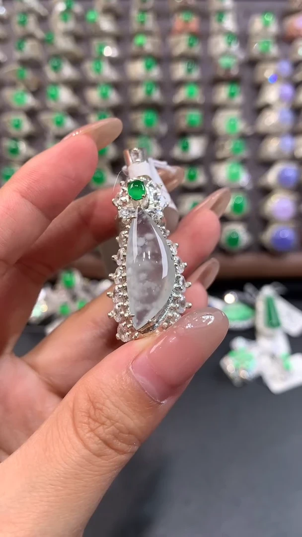 定制翡翠未镶嵌天然缅甸Au货翡翠  7.3