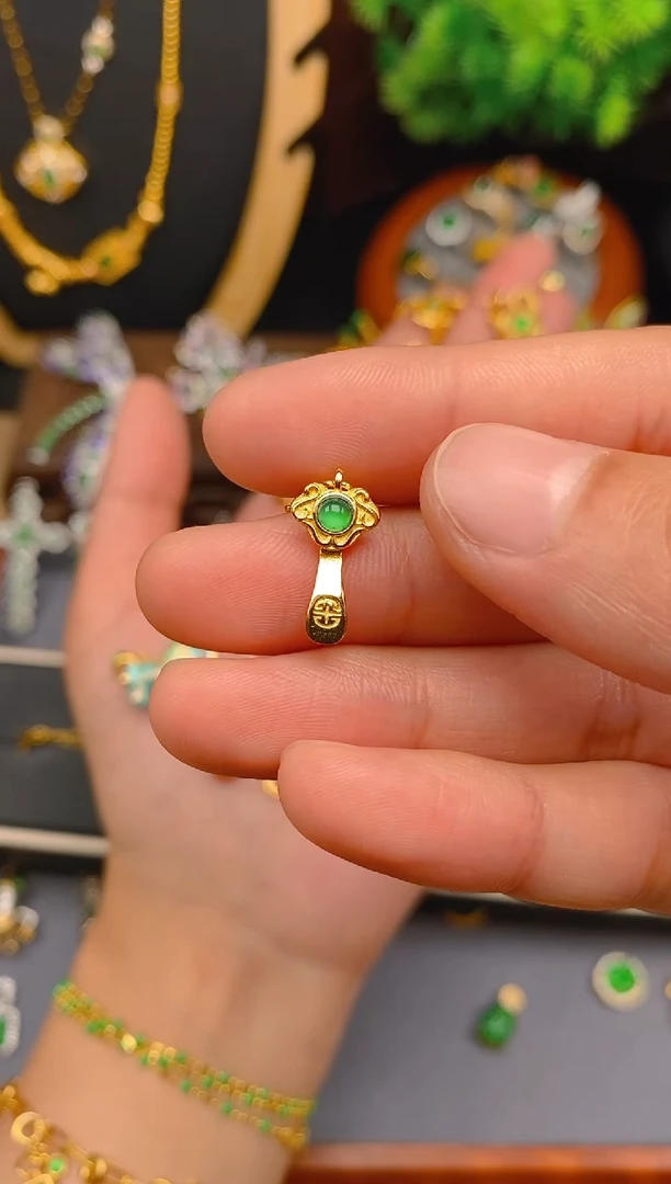 【闪购商品】翡翠吊坠(不含链)银S925镶嵌立体如意万能扣