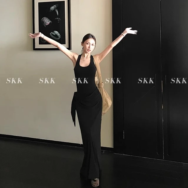 韩系修身显瘦U领工字背心连衣裙女夏设计感三角巾绑带包臀连衣裙