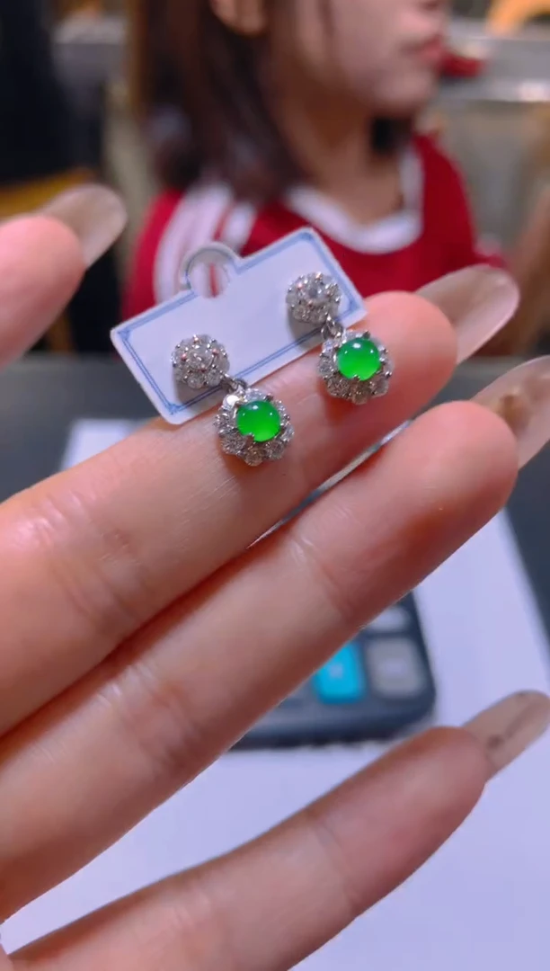 未镶嵌翡翠耳饰多样性发一