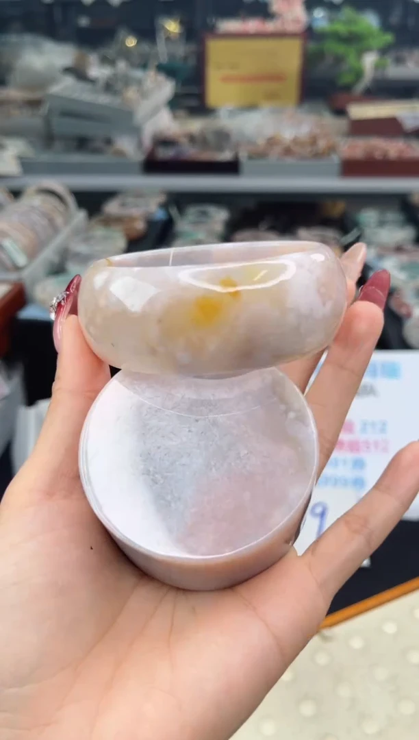 【闪购商品】石英质玉手镯未镶嵌62圈口（不退不换）1650684