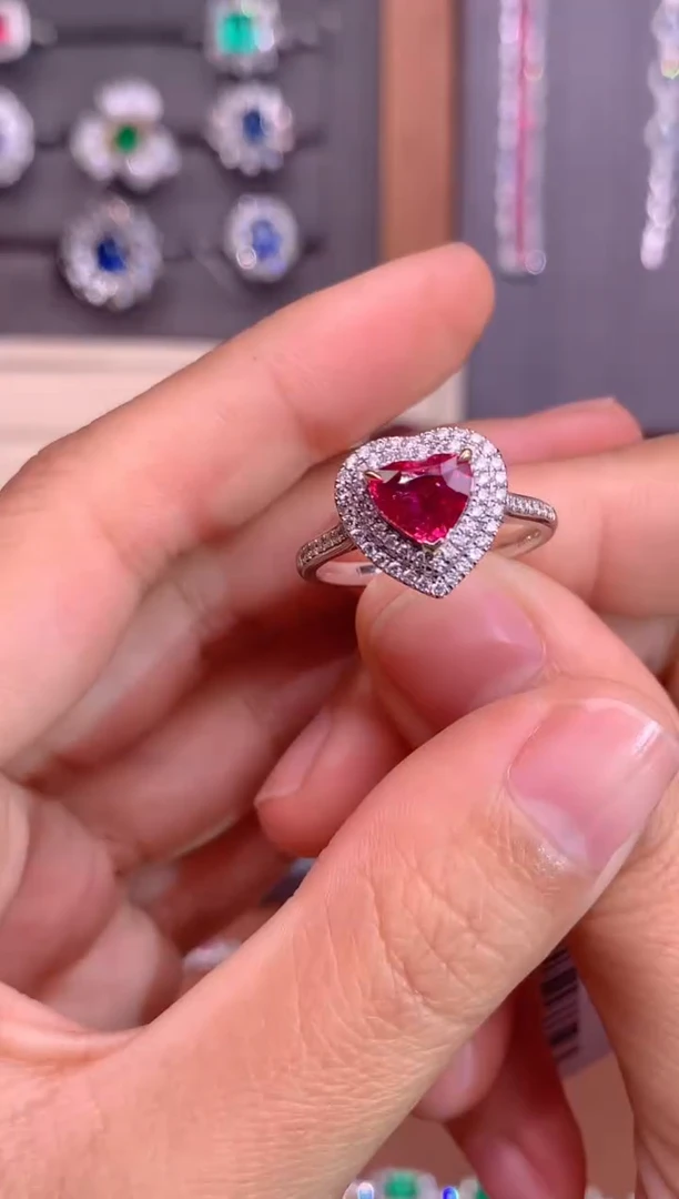 【闪购商品】红宝石戒指18K金镶嵌1.43CT   无烧