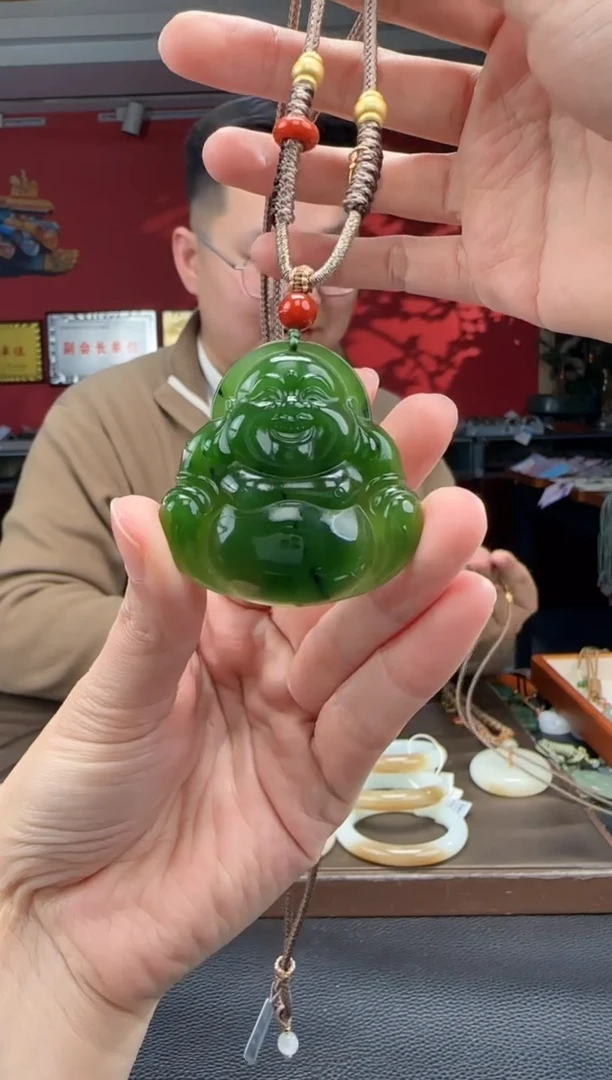 颈饰未镶嵌和田玉碧玉佛公吊坠