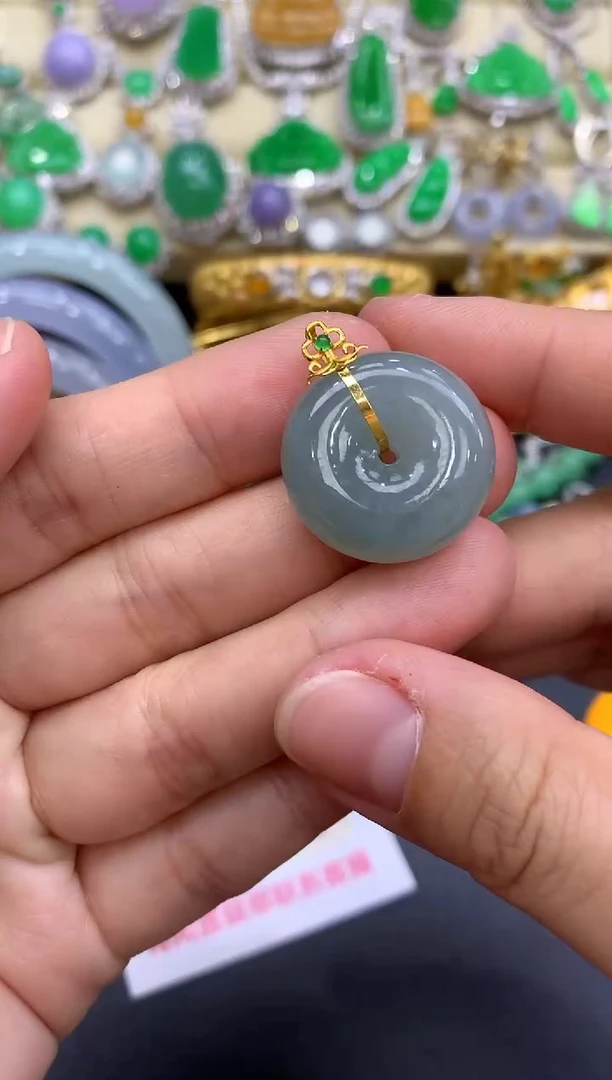 颈饰18K金镶嵌翡翠52-中国好珍宝