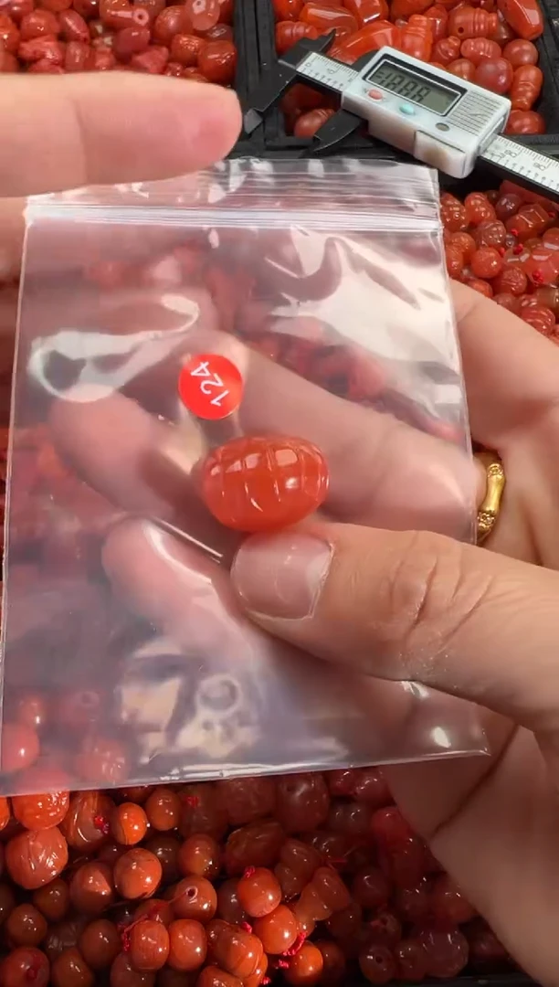 【闪购商品】南红玛瑙颈饰未镶嵌1