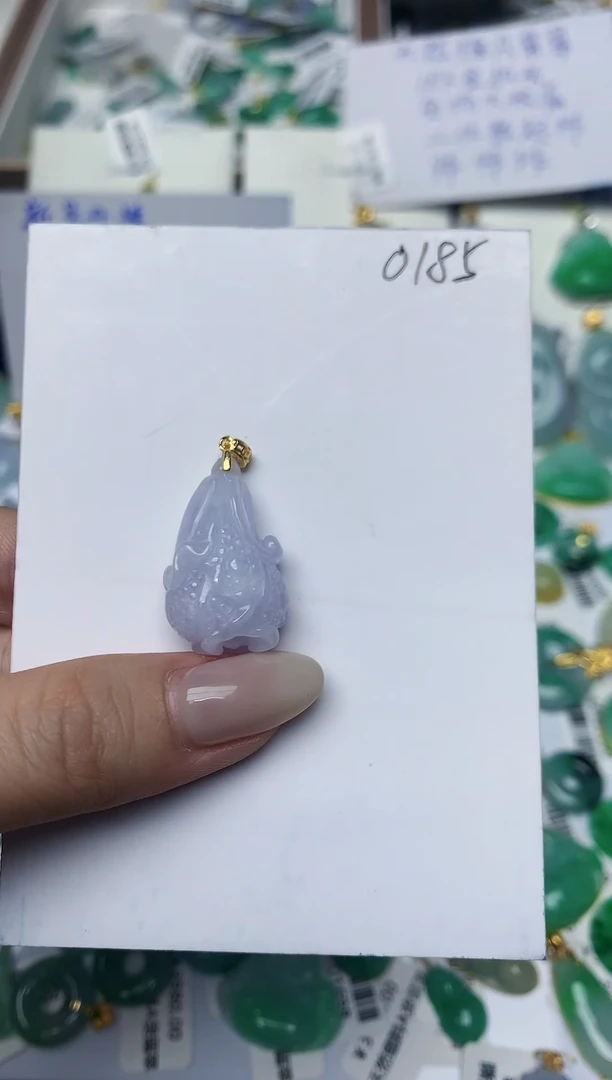 翡翠未镶嵌颈饰天然缅甸A货翡翠