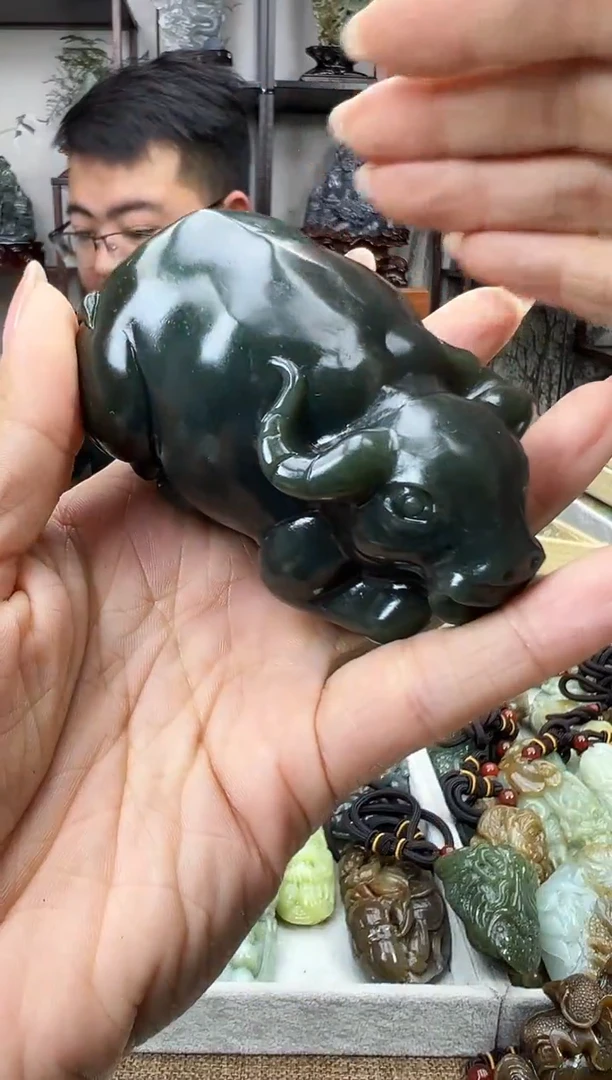 和田玉未镶嵌把件325