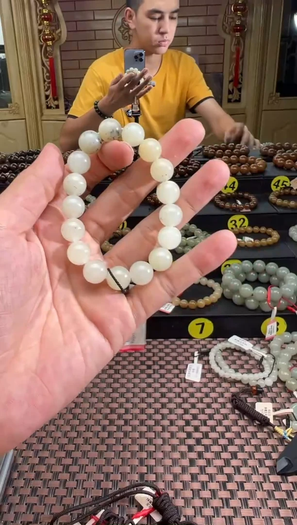 手串未镶嵌和田玉黑山料手串卡12