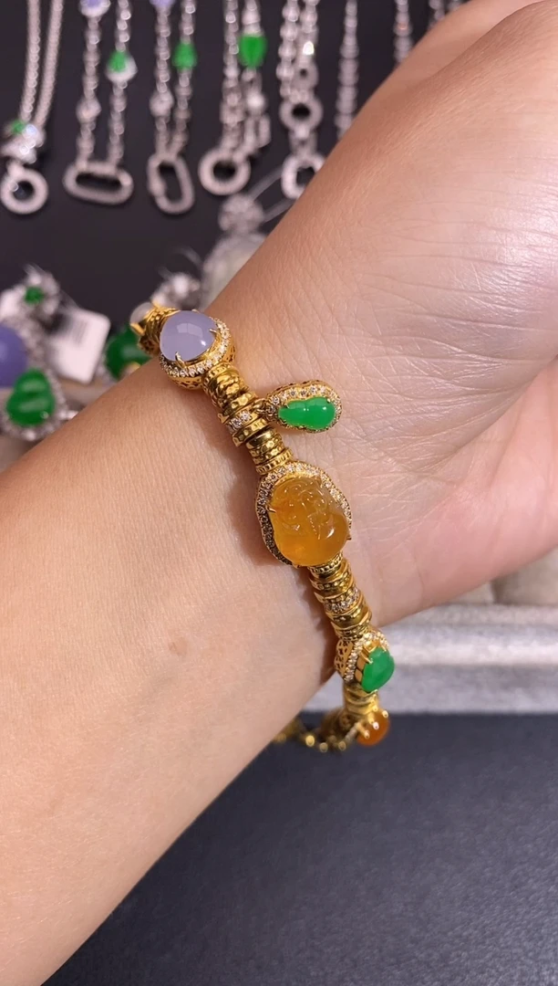 18K金镶嵌手链翡翠手链