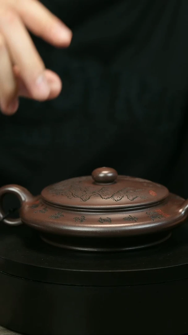 茶壶紫砂锦****锦H1956李传荣紫泥刻绘虚扁