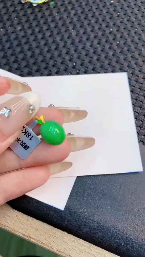 翡翠18K金镶嵌吊坠(不含链)1